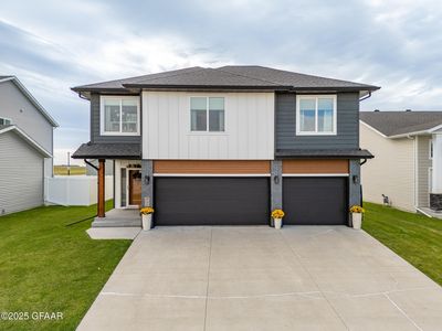 911 58th Ave S, Grand Forks, ND, 58201