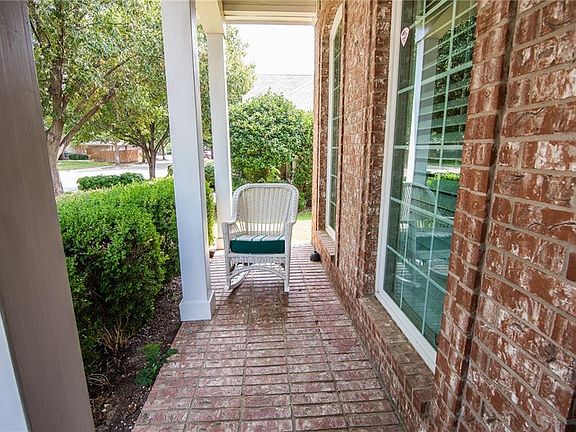 5th image of 10409 Ashmont Dr