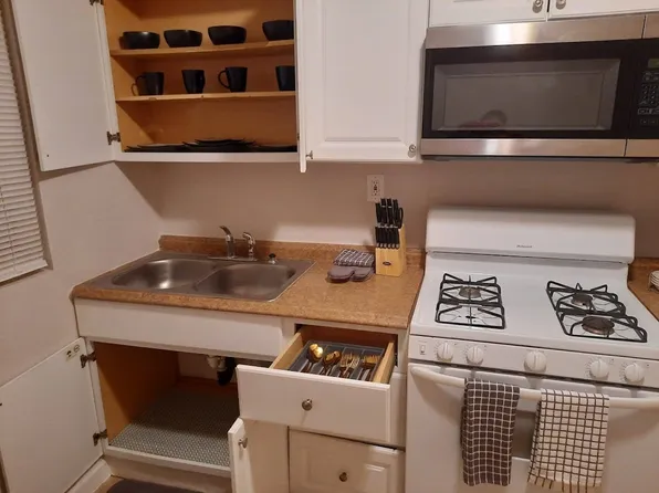 38199 W Williams St #8, Yermo, CA 92398