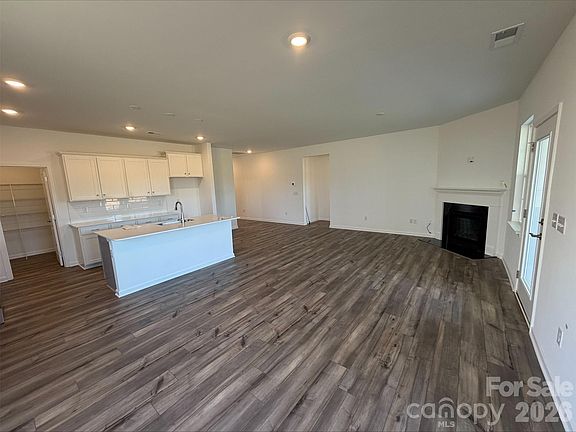 4th image of 7134 Juneberry Way #355