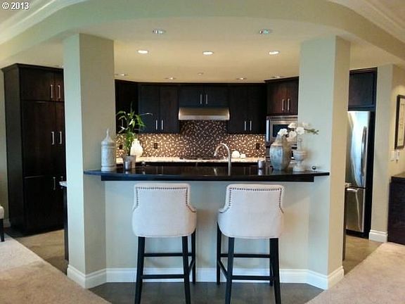 4th image of 5841 SE Columbia Way #1-303