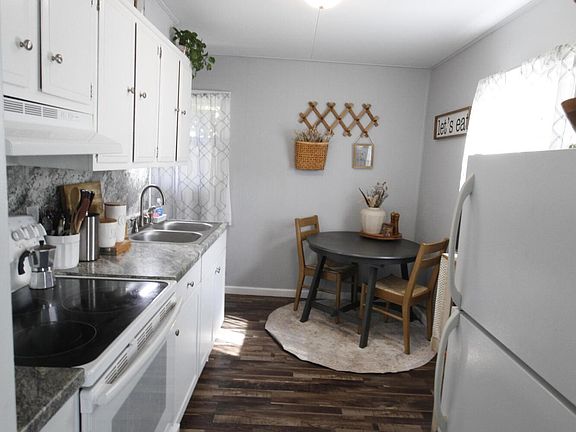 4th image of 320 Eckmont Ave