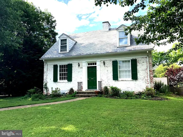 4843 Butterworth Pl NW, Washington, DC 20016