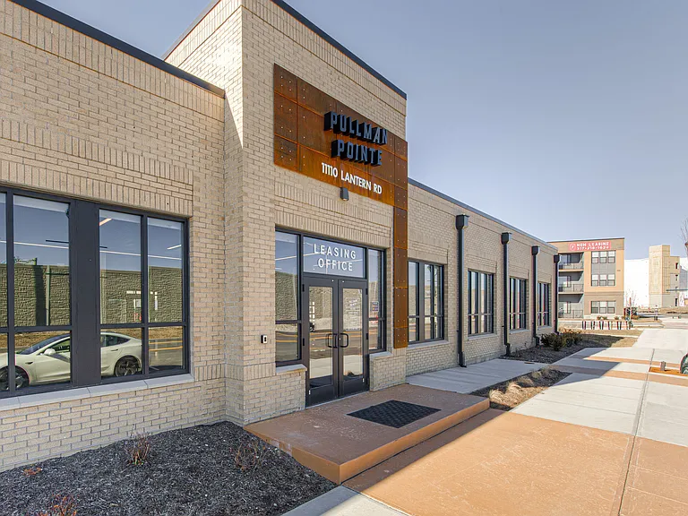 Pullman Pointe — Photo 47