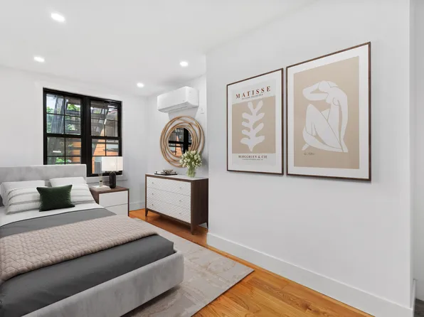 2046 Pacific Street image 3 of 5