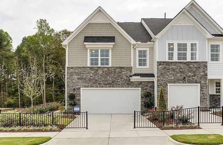1120 Canyon Shadows Ct — Photo 2