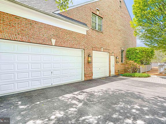 5th image of 11766 Chapel Estates Dr