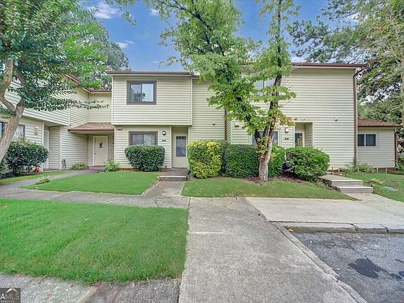 2nd image of 1182 Country Ct