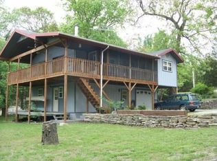 1102 Rr 1, Golden, MO 65658