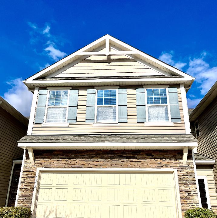 1st image of 412 Shakespeare Dr