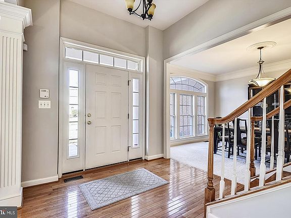 4th image of 1301 Forest Oak Ct