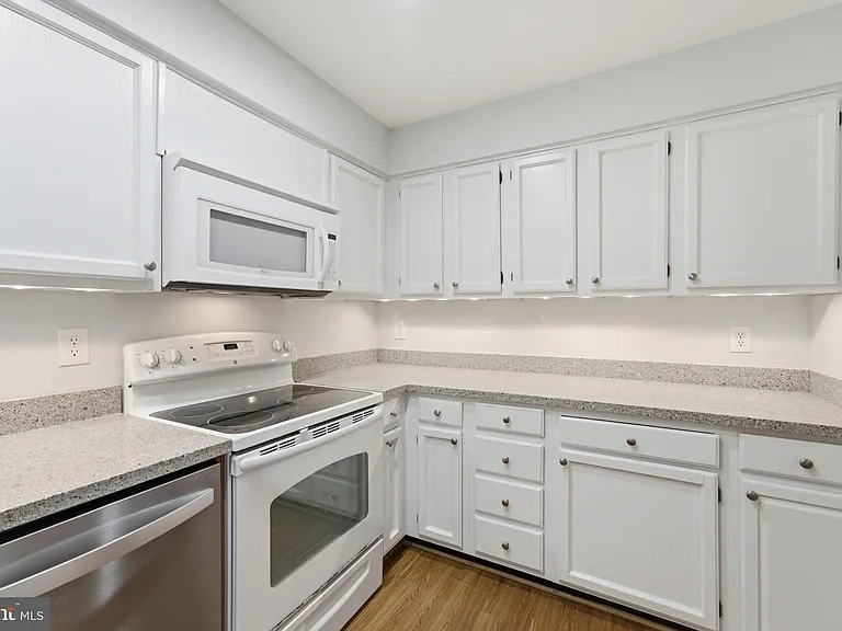 5705 Brewer House Cir #T2 — Photo 14