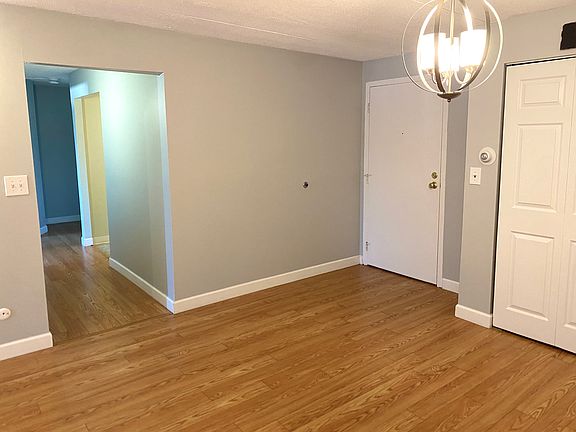 2nd image of 575 Broad St #573-335