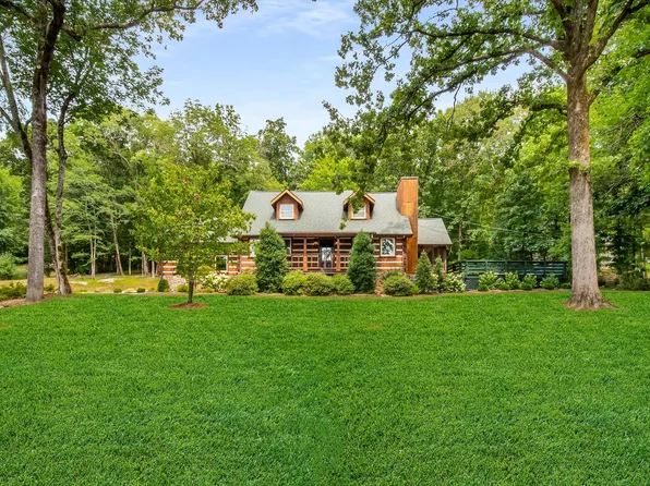 191 Merrylog Ln, Kingston Spgs, TN 37082