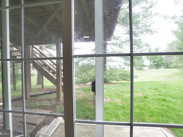 2041 Greenes Way Cir — Photo 23
