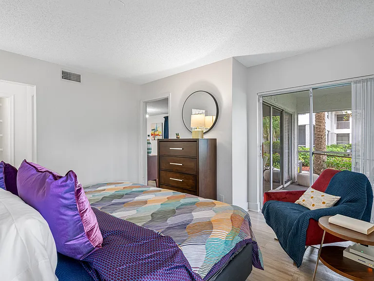 Lakepointe at Jacaranda — Photo 48