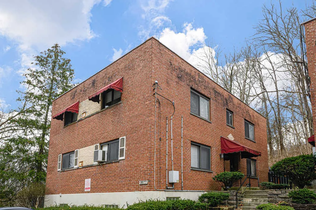 3575 Linwood Ave APT 1 photo 1