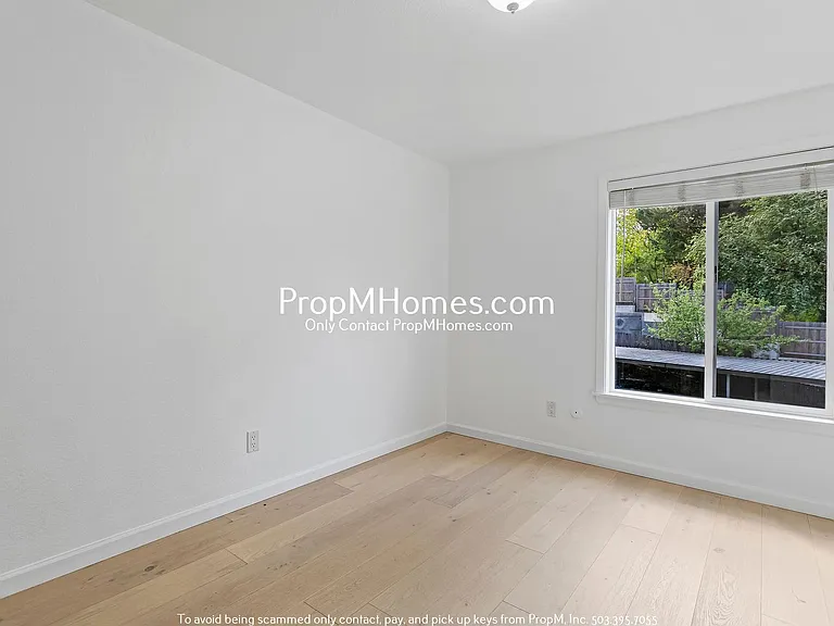 7937 SW 40th Ave #E — Photo 20