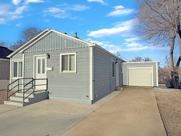 617 Valley St, Minot, ND 58701