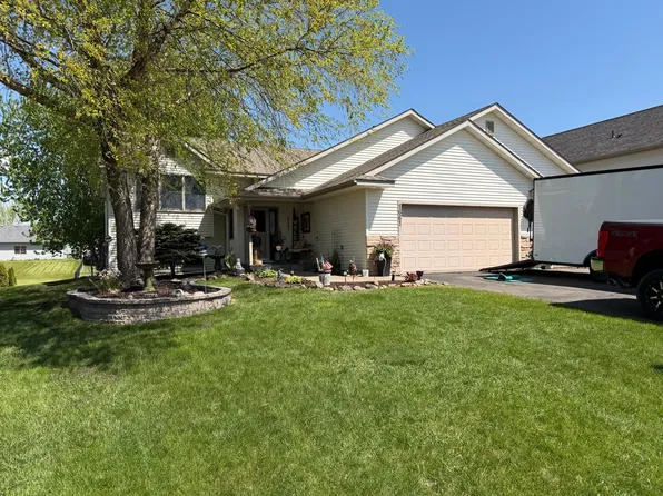 1661 Valley Quail Dr, River Falls, WI 54022