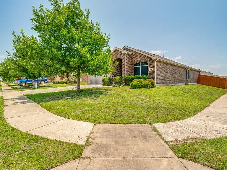 1127 Roman Dr — Photo 6
