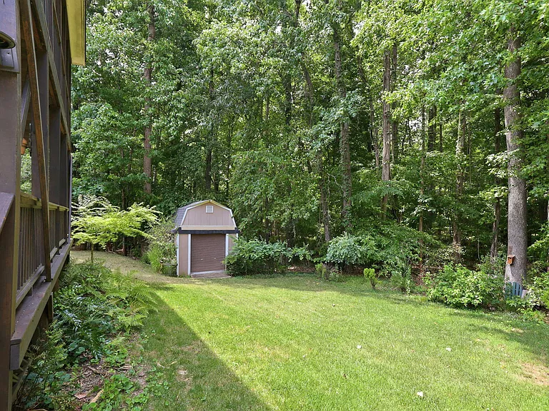 106 Dilworth Ct — Photo 58
