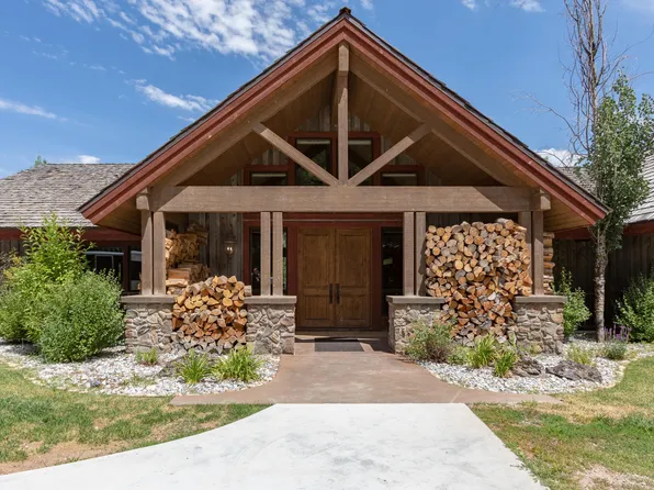 200 Cove Rd, Thayne, WY 83127