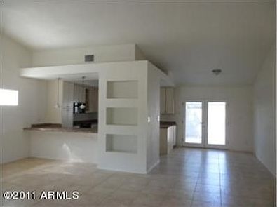 3rd image of 2742 E Aldine St