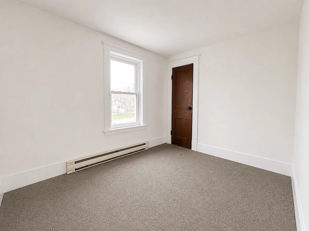 Building Photo - 70 Belleville St #3