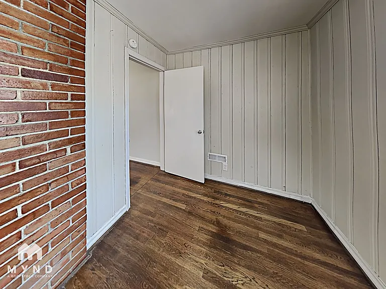 924 Parkway Dr — Photo 12