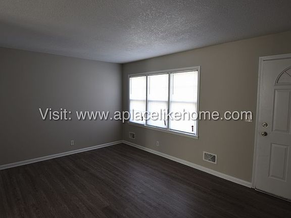 3rd image of 406 NE Beacon Ave