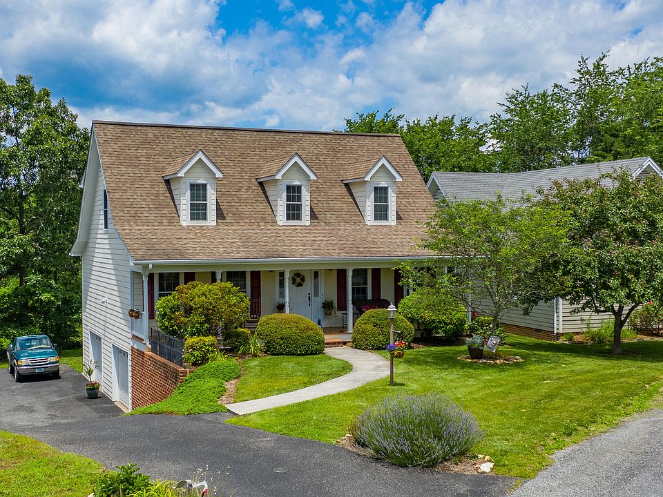 1st image of 109 Woodridge Ln