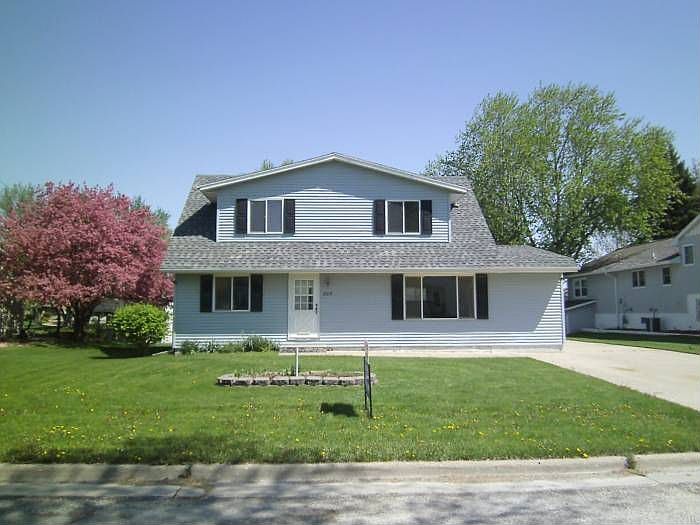 205 Iowa Street Wilton