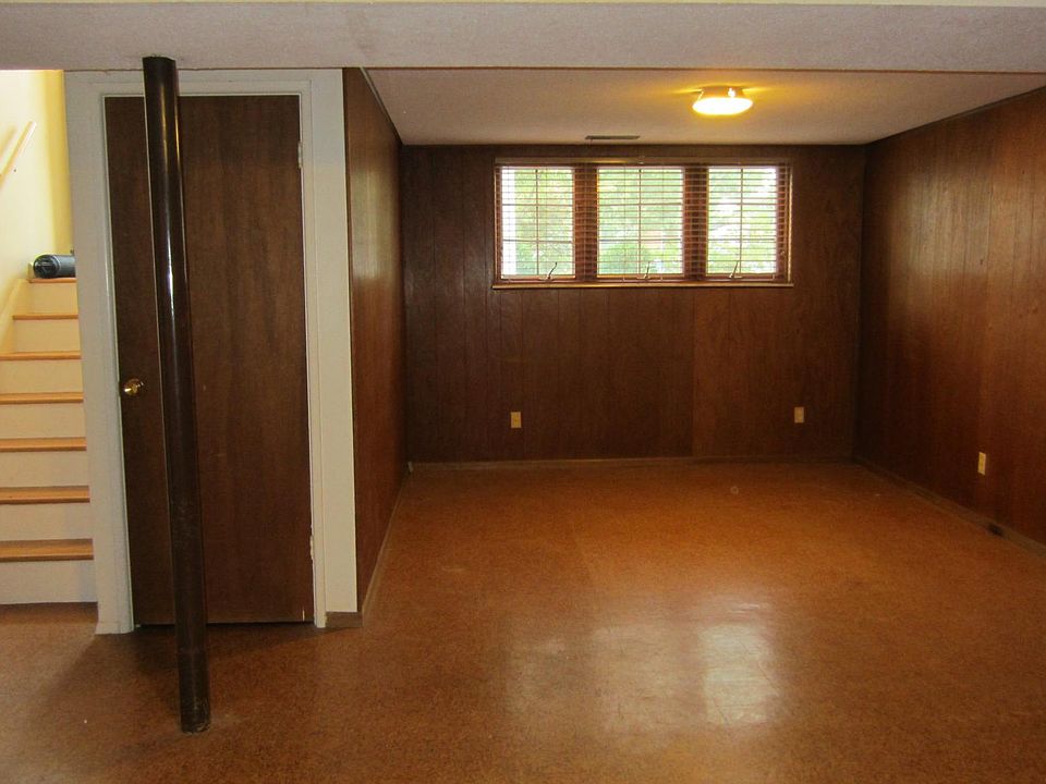 1st image of 11942 Breezemont Dr