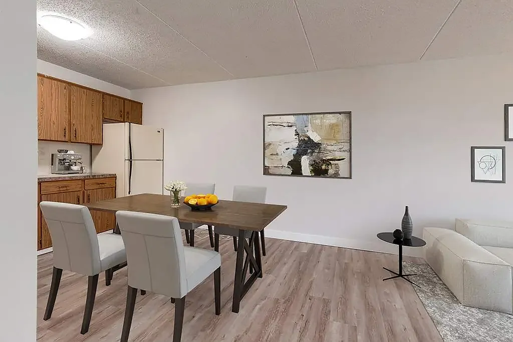 Palm Road Apartments — Photo 3