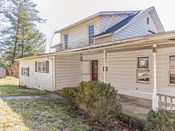 265 Cottonwood Pl, Rainelle, WV 25962