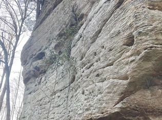 9999 Victory Falls Rd, Campton, KY 41301