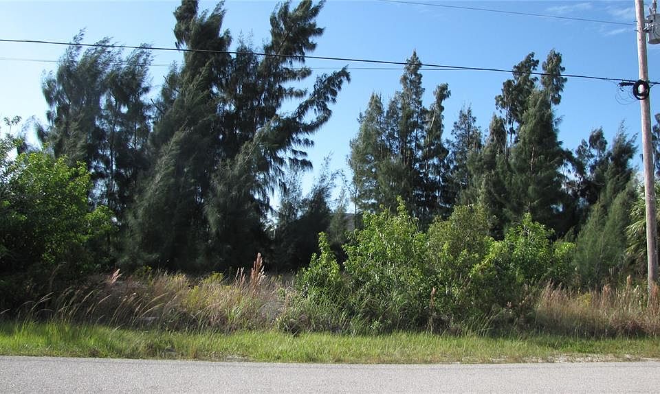 1st image of 15085 Taurus Cir #11