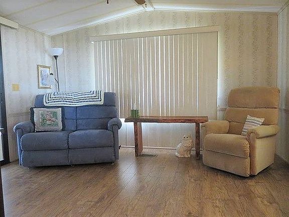 2nd image of 53 Lake Griffin Dr #27