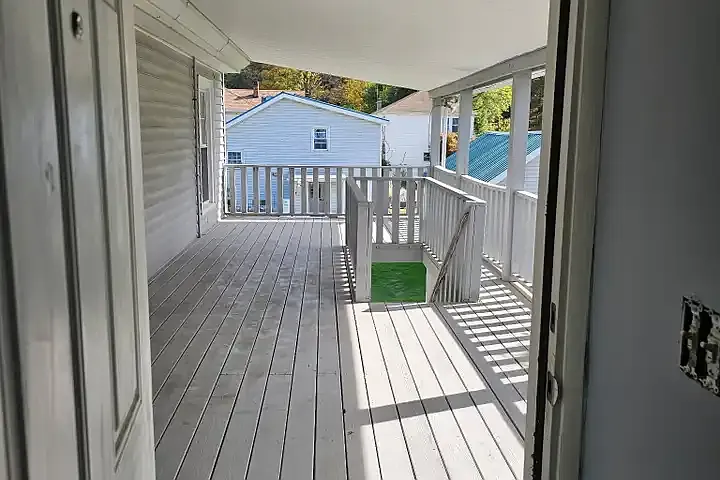 464 Main St — Photo 3