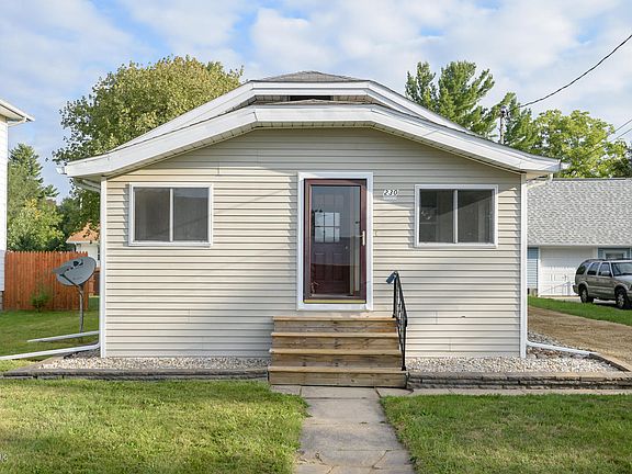 3rd image of 230 Surby Ave