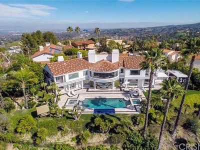 24366 La Masina Ct, Calabasas, CA 91302 | Zillow