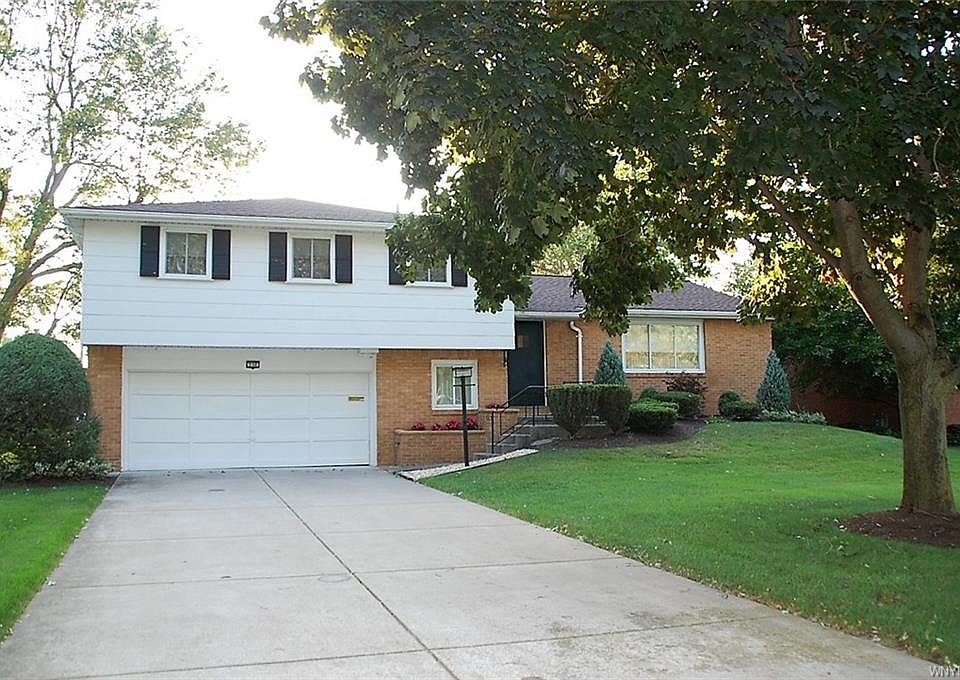 1st image of 230 Troy Del Way