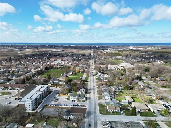 3998 Victoria Ave #205, Lincoln, ON L0R 2C0