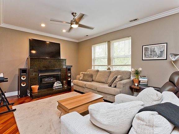 5th image of 2133 N Kedzie Blvd APT 2