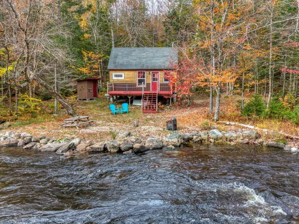 255 Down River Ln, Lunenburg, NS B0R 1A0