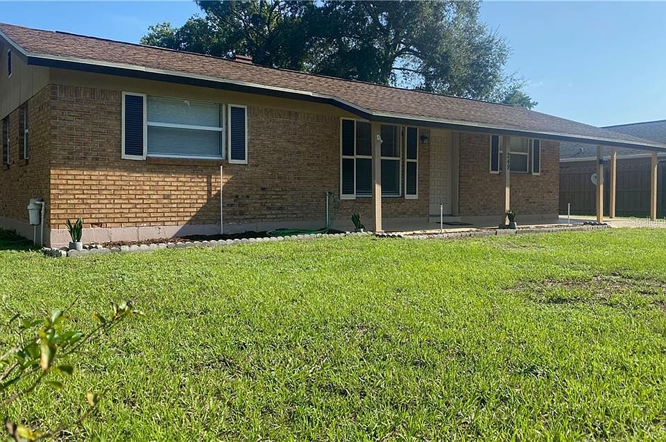1st image of 249 Oakwood Dr
