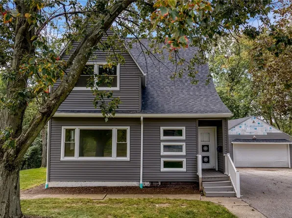 205 Center Rd, Bedford, OH 44146