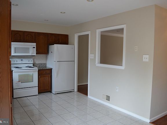 5th image of 12755 Lockleven Ln
