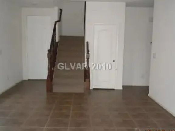 5th image of 84 Dark Creek Ave